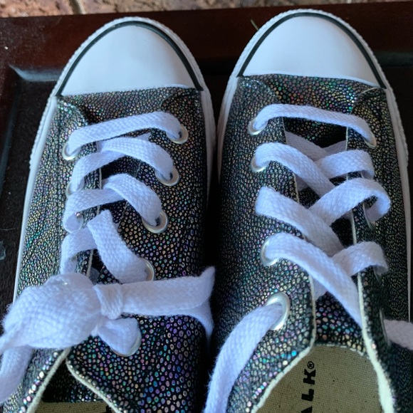 Airwalk Iridescent Non-Marking Sneakers - Picture 10 of 10